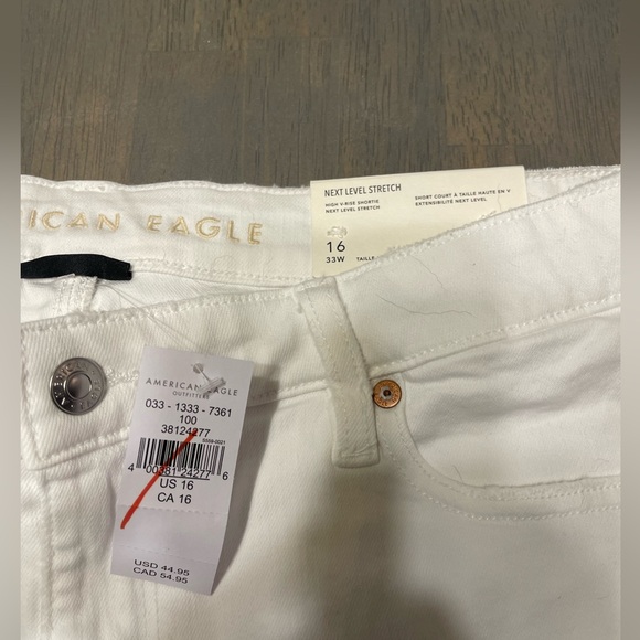 NEW! β’ American Eagle π¦
High V-Rise White Shortie | 16 - Picture 3 of 6